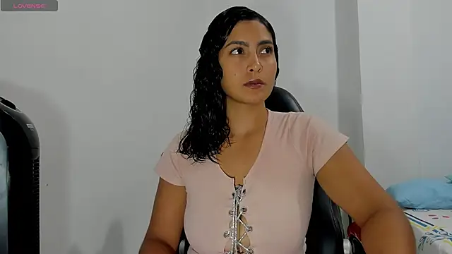 Snapshot of sofiaparker8 chatting on June 2026 11:50:02 PM sofiaparker8 online show from June 2026 11:50:02 PM