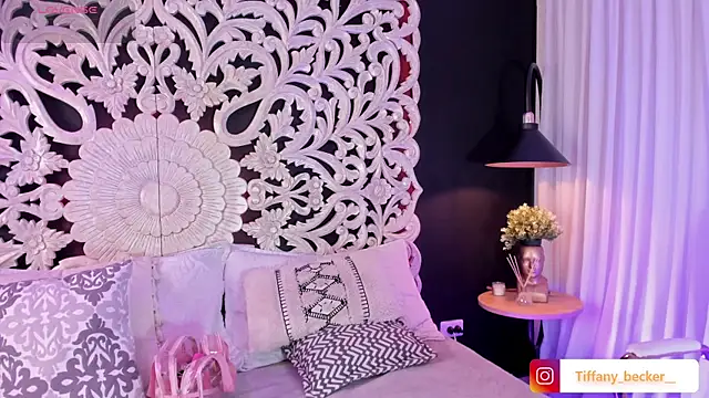 tiffany becker online show from November 2025 12:20:01 PM