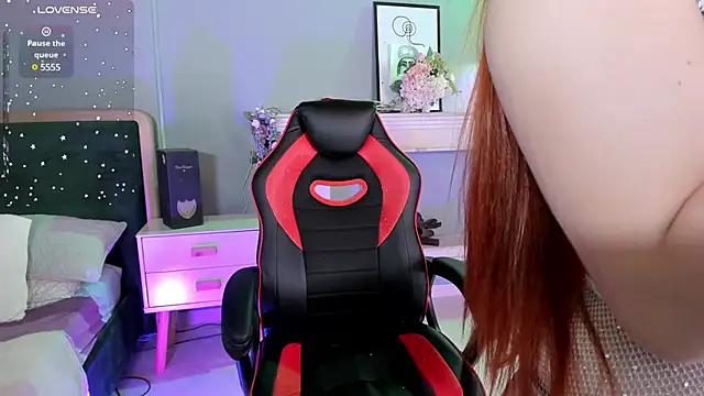 tiffany becker online show from February 2025 08:31:01 PM