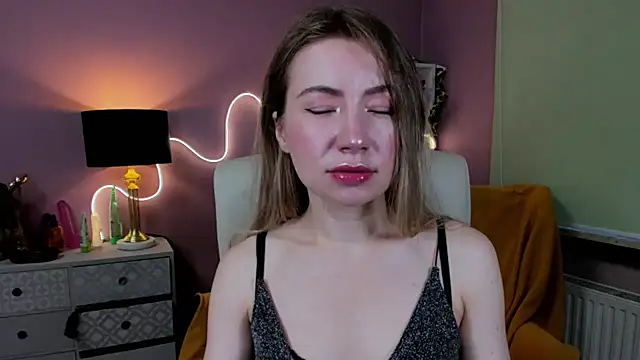 Mia Tasty online show from October 2025 06:34:01 AM