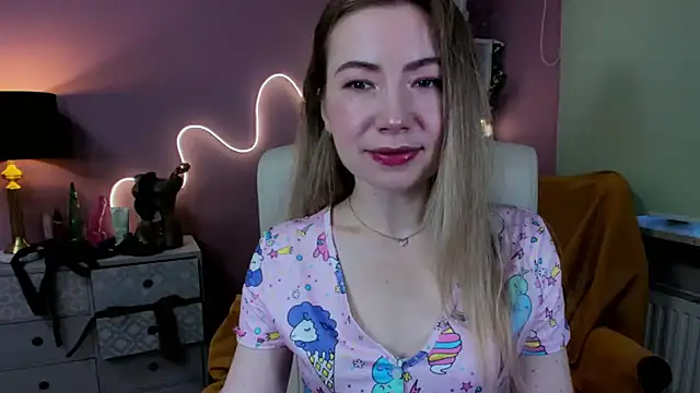 Snapshot of Mia_Tasty chatting on October 2025 06:37:01 AM Mia Tasty online show from October 2025 06:37:01 AM