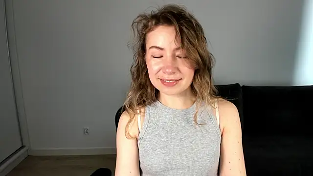 Mia Tasty online show from April 2026 01:25:01 PM