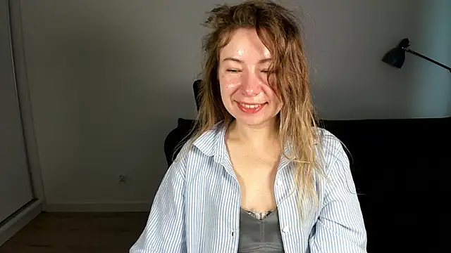 Snapshot of Mia_Tasty chatting on February 2026 07:30:01 AM Mia Tasty online show from February 2026 07:30:01 AM