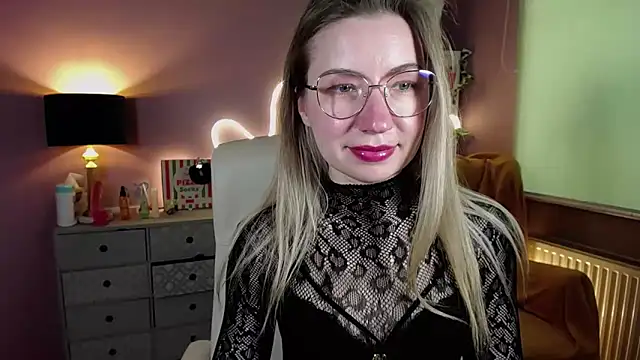 Snapshot of Mia_Tasty chatting on March 2025 11:05:01 AM Mia Tasty online show from March 2025 11:05:01 AM