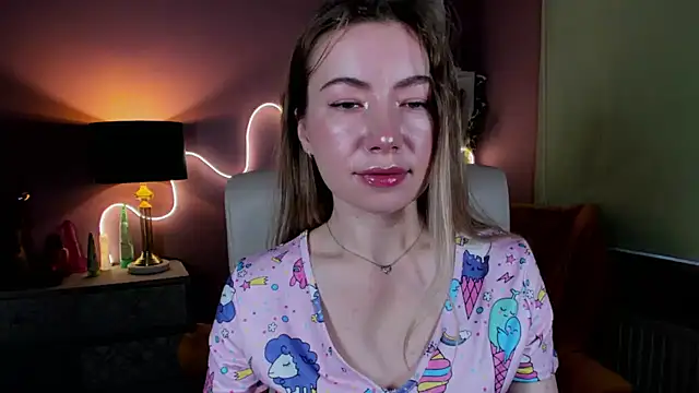 Mia Tasty online show from October 2025 06:34:02 AM