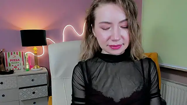 Mia Tasty online show from October 2025 07:40:01 AM