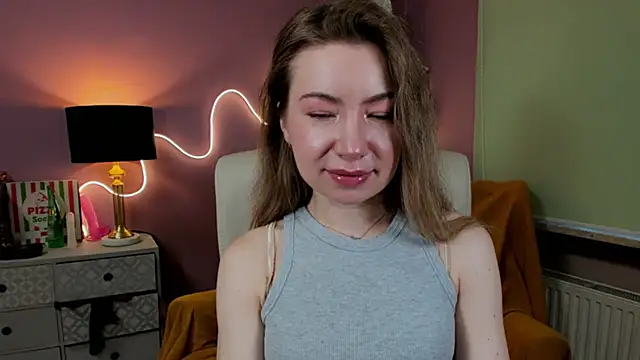 Mia Tasty online show from November 2025 07:34:01 AM