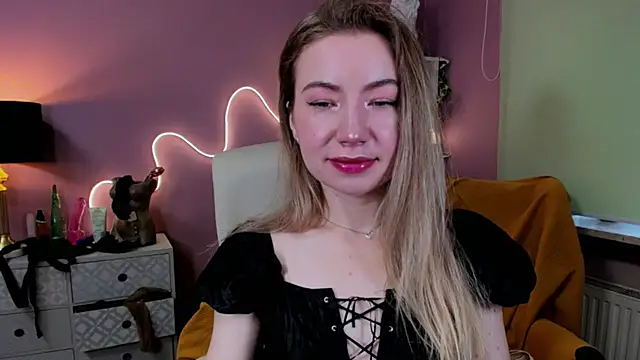 Snapshot of Mia_Tasty chatting on October 2025 06:39:02 AM Mia Tasty online show from October 2025 06:39:02 AM