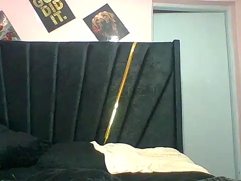 Snapshot of sweetcum chatting on October 2025 06:48:02 AM sweetcum online show from October 2025 06:48:02 AM