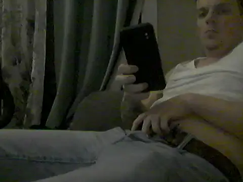 Snapshot of Rollinhard6969 chatting on December 2024 08:05:02 AM Rollinhard6969 online show from December 2024 08:05:02 AM