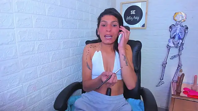 ImCrazzy online show from November 2025 02:44:02 PM