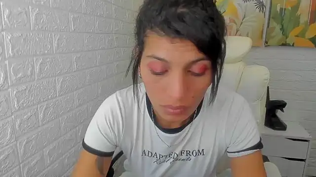 ImCrazzy online show from March 2025 01:29:01 PM
