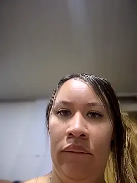 Snapshot of Emiily_lee chatting on May 2026 03:02:01 AM Emiily lee online show from May 2026 03:02:01 AM