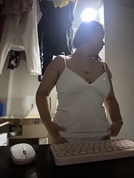 Emiily lee online show from February 2026 09:08:01 AM