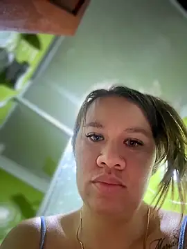 Snapshot of Emiily_lee chatting on May 2026 10:43:02 AM Emiily lee online show from May 2026 10:43:02 AM