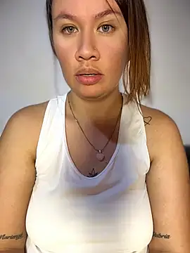 Snapshot of Emiily_lee chatting on July 2026 02:23:02 PM Emiily lee online show from July 2026 02:23:02 PM