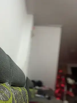 Emiily lee online show from December 2025 07:09:02 AM