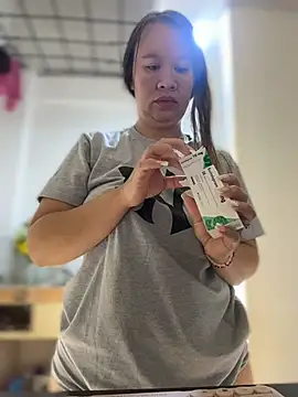 Emiily lee online show from February 2026 09:33:02 AM