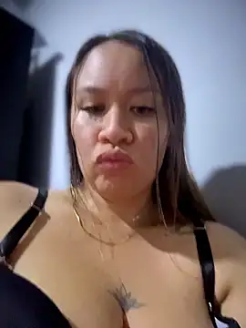 Snapshot of Emiily_lee chatting on May 2026 03:05:01 AM Emiily lee online show from May 2026 03:05:01 AM