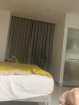 Snapshot of ashy_7999 chatting on December 2024 04:32:01 PM ashy 7999 online show from December 2024 04:32:01 PM