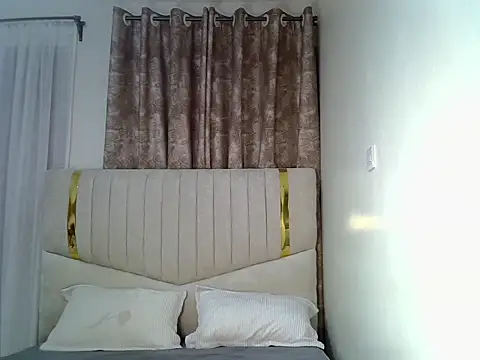 Snapshot of pretty_hearty chatting on January 2026 11:00:01 PM pretty hearty online show from January 2026 11:00:01 PM