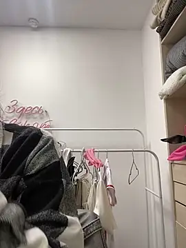 AnaWest online show from September 2025 05:58:01 AM