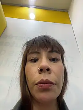 iriiina veneno online show from November 2025 10:42:01 PM