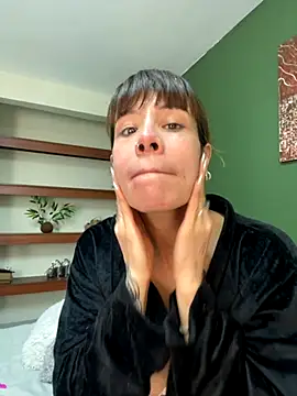 iriiina veneno online show from November 2025 10:35:01 PM