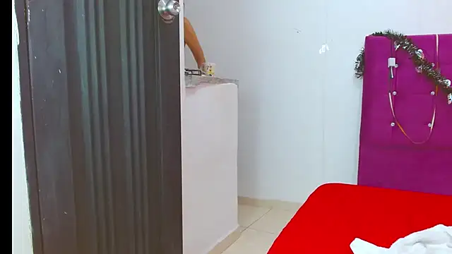 chantalsemenova1 online show from November 2025 03:49:02 PM