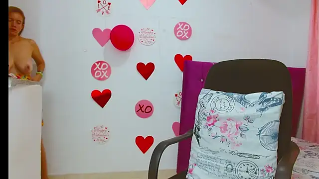 Snapshot of chantalsemenova1 chatting on February 2026 02:57:02 PM chantalsemenova1 online show from February 2026 02:57:02 PM