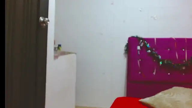 chantalsemenova1 online show from November 2025 02:01:01 AM