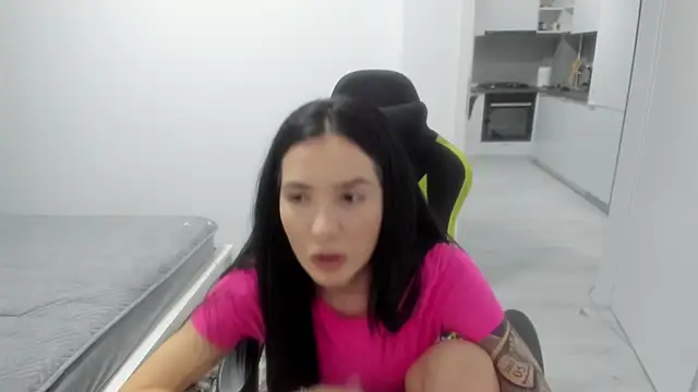 Emmapmg online show from March 2026 05:20:01 PM