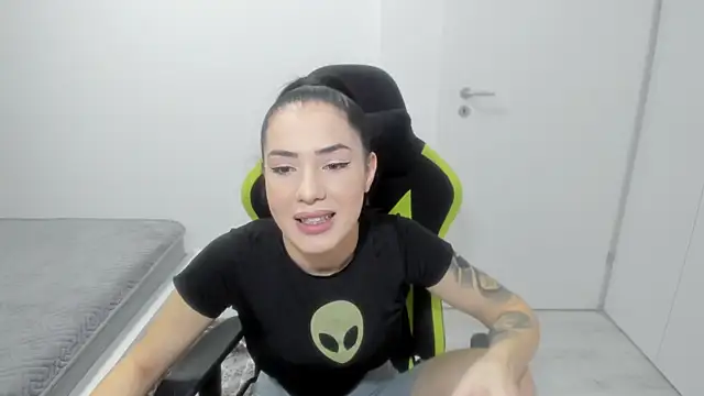 Emmapmg online show from February 2026 10:34:02 AM