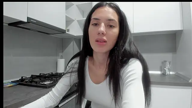 Emmapmg online show from November 2025 11:49:02 AM