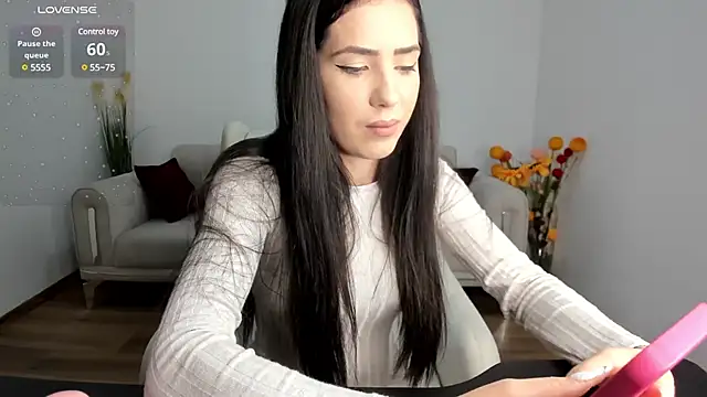 Snapshot of Emmapmg chatting on January 2025 04:35:01 PM Emmapmg online show from January 2025 04:35:01 PM