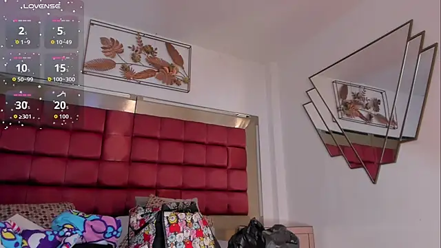 Snapshot of BonnieCute_ chatting on October 2025 12:20:02 AM BonnieCute online show from October 2025 12:20:02 AM