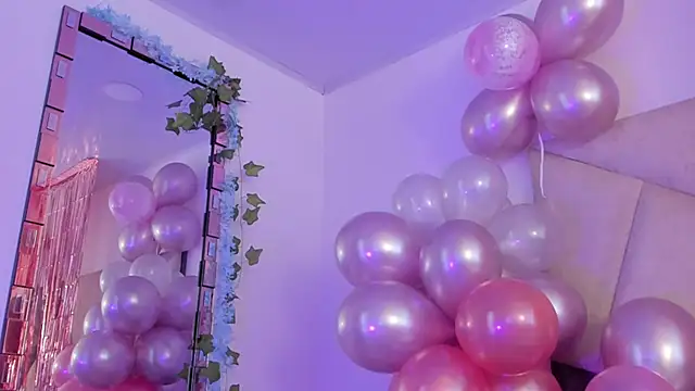 Snapshot of BonnieCute_ chatting on March 2025 02:43:02 PM BonnieCute online show from March 2025 02:43:02 PM