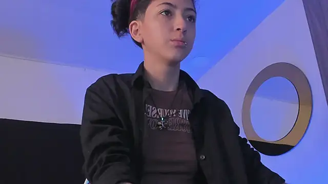 Snapshot of BonnieCute_ chatting on February 2025 11:47:02 AM BonnieCute online show from February 2025 11:47:02 AM