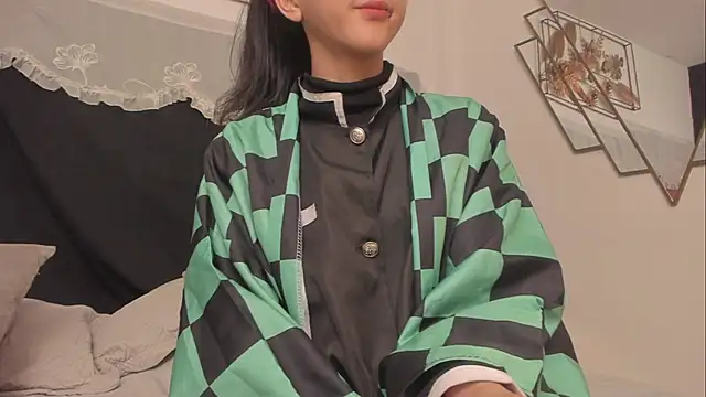 Snapshot of BonnieCute_ chatting on October 2025 11:28:01 PM BonnieCute online show from October 2025 11:28:01 PM