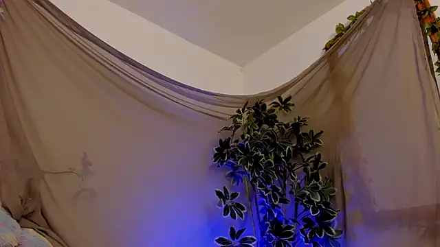 Snapshot of BonnieCute_ chatting on October 2025 11:50:02 PM BonnieCute online show from October 2025 11:50:02 PM