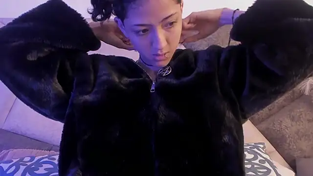 Snapshot of BonnieCute_ chatting on March 2025 11:38:02 AM BonnieCute online show from March 2025 11:38:02 AM