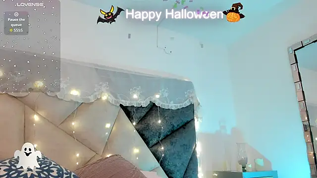 Snapshot of BonnieCute_ chatting on October 2025 11:44:02 PM BonnieCute online show from October 2025 11:44:02 PM