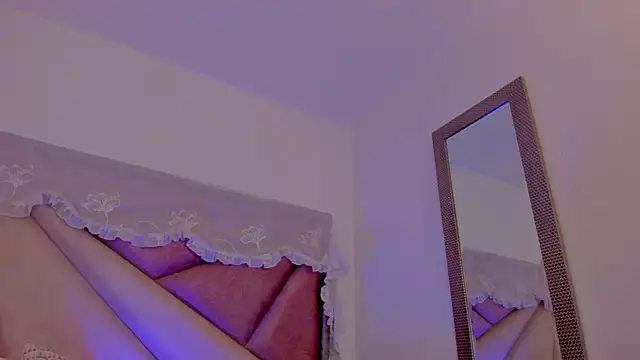 BonnieCute  online show from May 2026 11:52:02 PM
