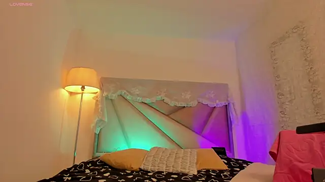 Snapshot of BonnieCute_ chatting on June 2026 02:07:01 AM BonnieCute online show from June 2026 02:07:01 AM