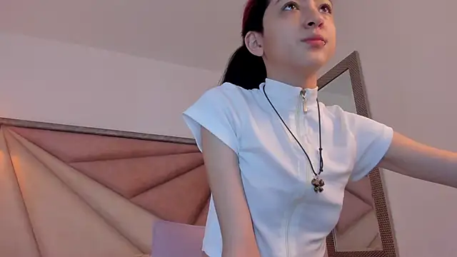 Snapshot of BonnieCute_ chatting on November 2025 10:36:02 PM BonnieCute online show from November 2025 10:36:02 PM