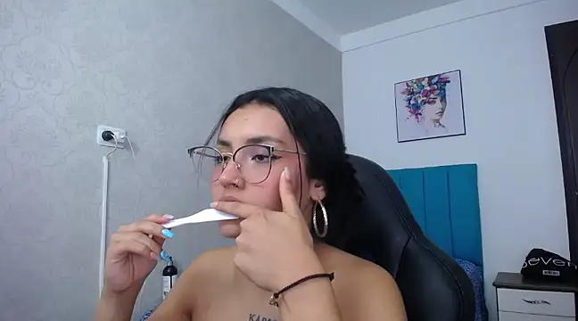 Snapshot of antonella_sweetlittle chatting on March 2025 06:29:01 PM antonella sweetlittle online show from March 2025 06:29:01 PM
