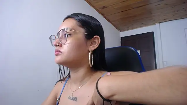 Snapshot of antonella_sweetlittle chatting on September 2025 12:22:02 PM antonella sweetlittle online show from September 2025 12:22:02 PM