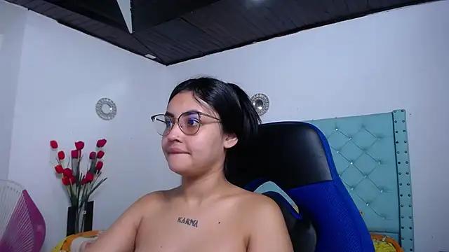 antonella sweetlittle online show from March 2026 12:02:02 PM