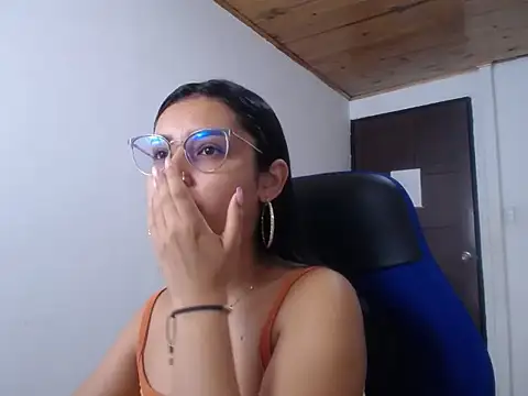 Snapshot of antonella_sweetlittle chatting on October 2025 12:50:01 PM antonella sweetlittle online show from October 2025 12:50:01 PM