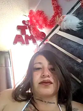 Alona Evans online show from December 2025 04:22:01 PM